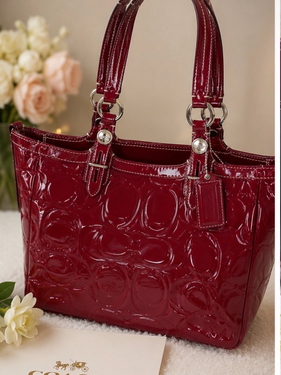 Coach Handbags - Coach Patent Leather Shoulder Bag in Berry
EUC